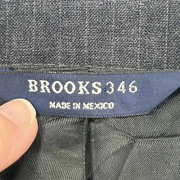 Brooks Brothers 346 Mens Dark Gray Pinstripe Wool Suit Jacket Sport Coat 46R - Picture 5 of 16